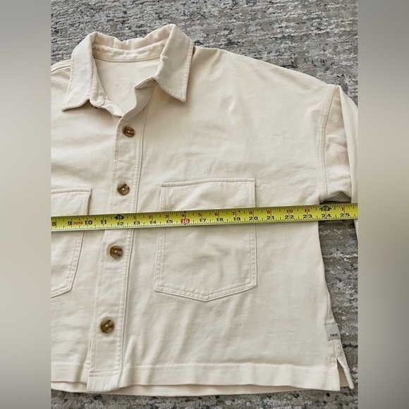 VUORI Mackenzie Cropped Shirt Jacket Button Down Boxy VW580 Sz L Cream Natural - Picture 10 of 12